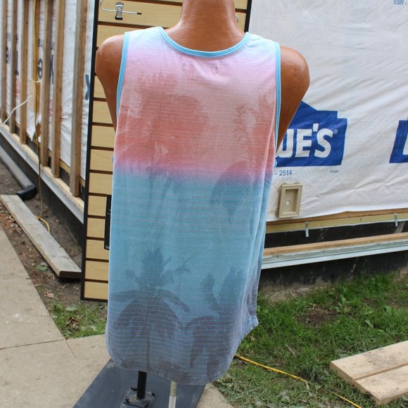 DVision brand Men's Seabrook Tank Top - Size Large - Picture 4 of 11
